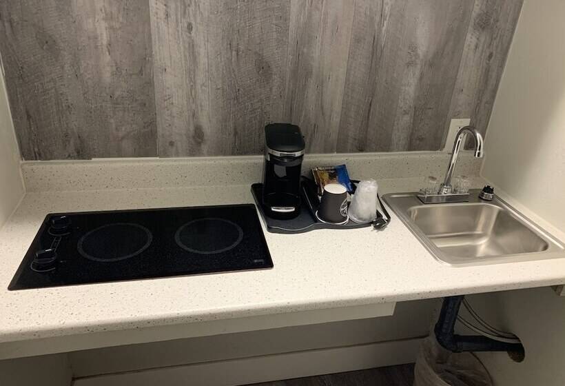 Отель Fraser Inn