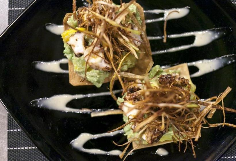 Hotel & Hostel El Punto