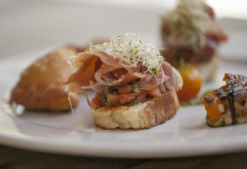 Hotel & Hostel El Punto