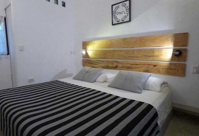 Hotel & Hostel El Punto