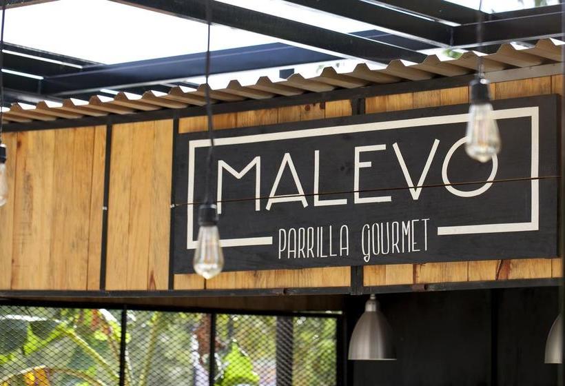 Hotel & Hostel El Punto