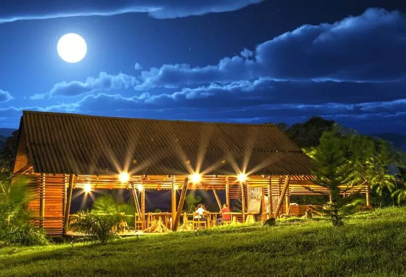 ホテル Huasai Wasi Ecolodge