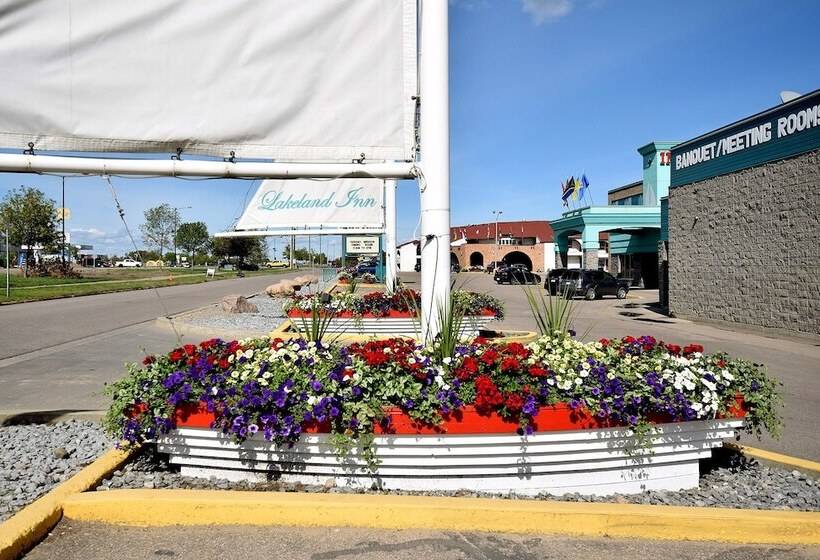 Отель Lakeland Inn