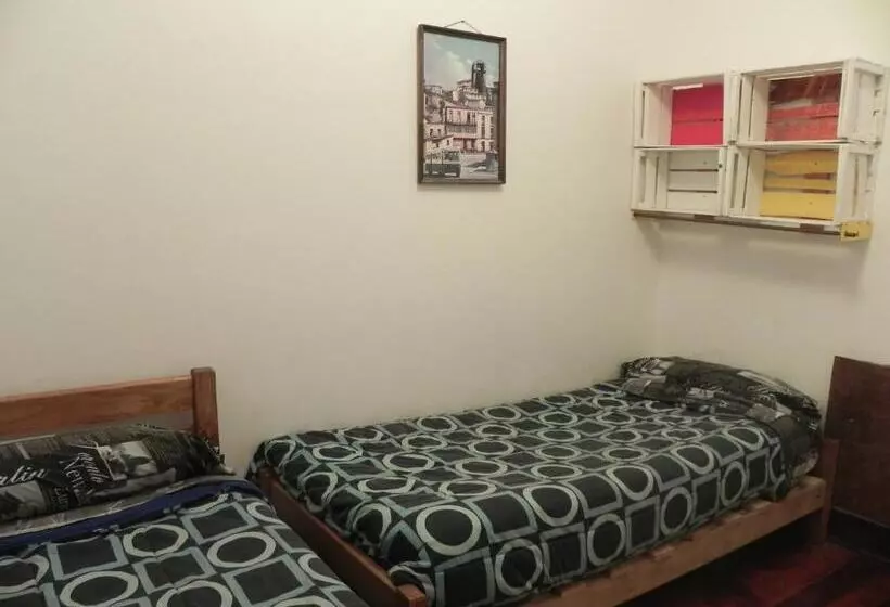 هتل Lemuria Hostel
