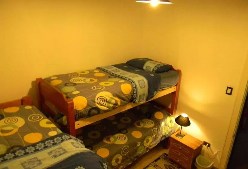هتل Lemuria Hostel