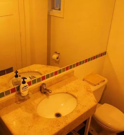 هتل Lemuria Hostel