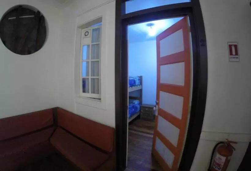 هتل Lemuria Hostel