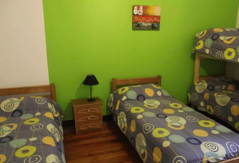 هتل Lemuria Hostel