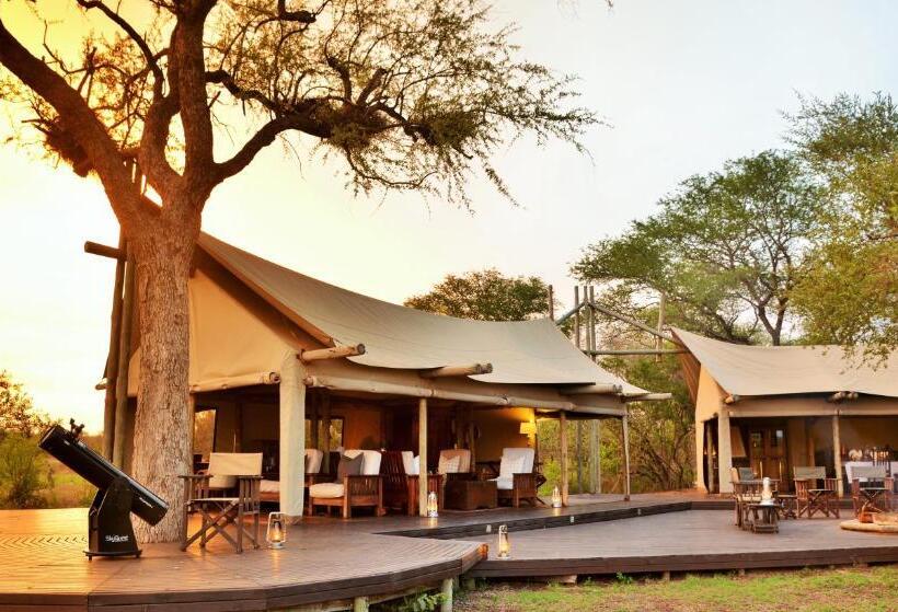 Отель Rhino Walking Safaris