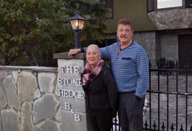 בית מלון כפרי The Stone Hedge Bed And Breakfast