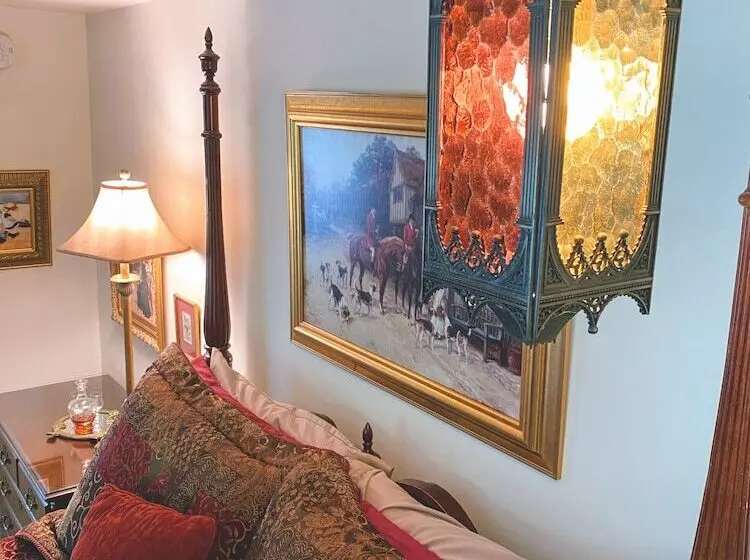 Hotelli The Stone Hedge Bed And Breakfast