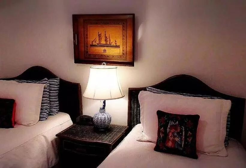 Hotelli The Stone Hedge Bed And Breakfast