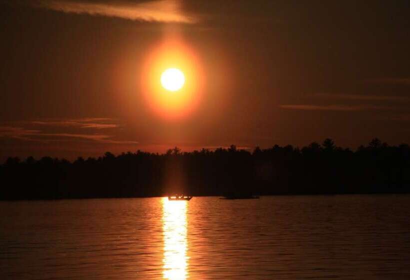 Hotel Westwind Inn On The Lake