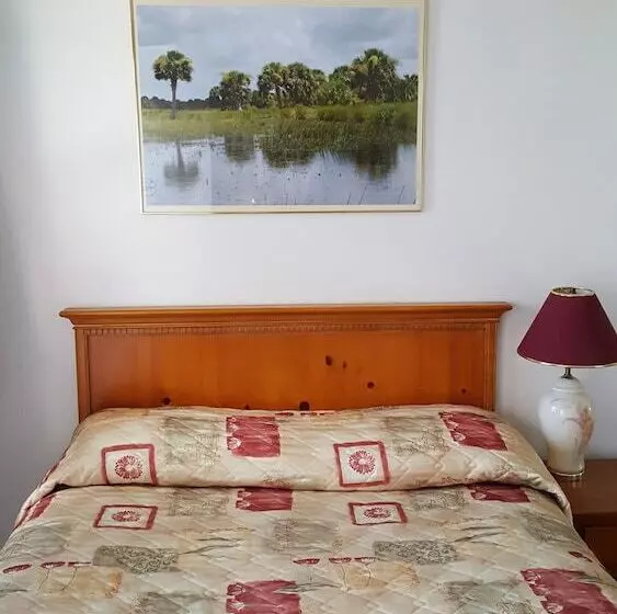 Maples Motel