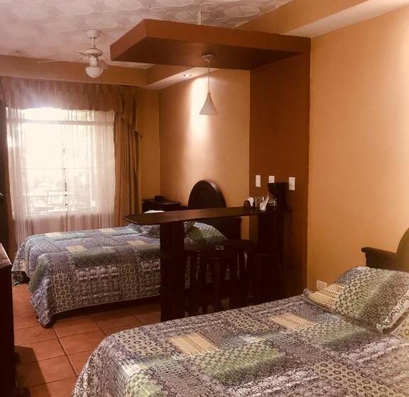 Melrost Airport Bed & Breakfast