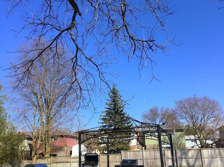 Sand Castle Suites Motel