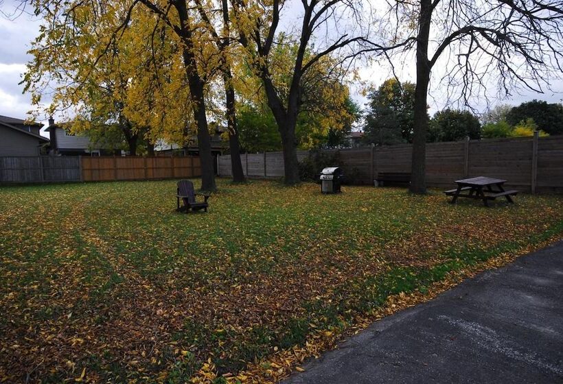 Sand Castle Suites Motel