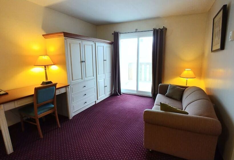 Sand Castle Suites Motel