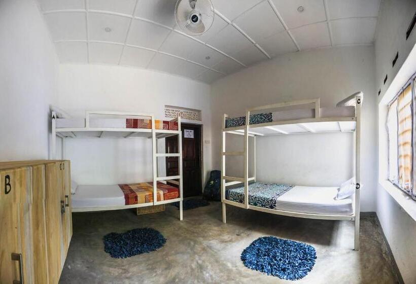 Hostel First Mirissa