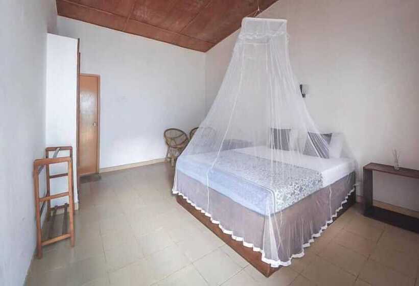 Hostel First Mirissa