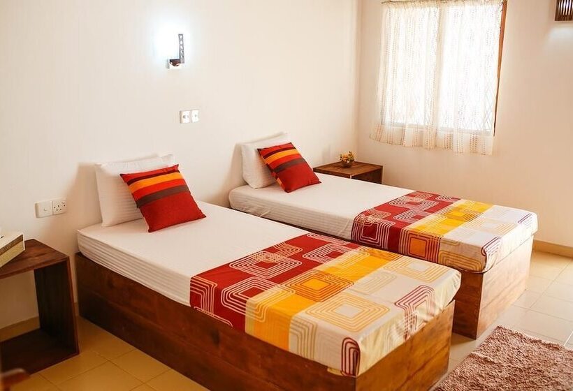 Hostel First Mirissa