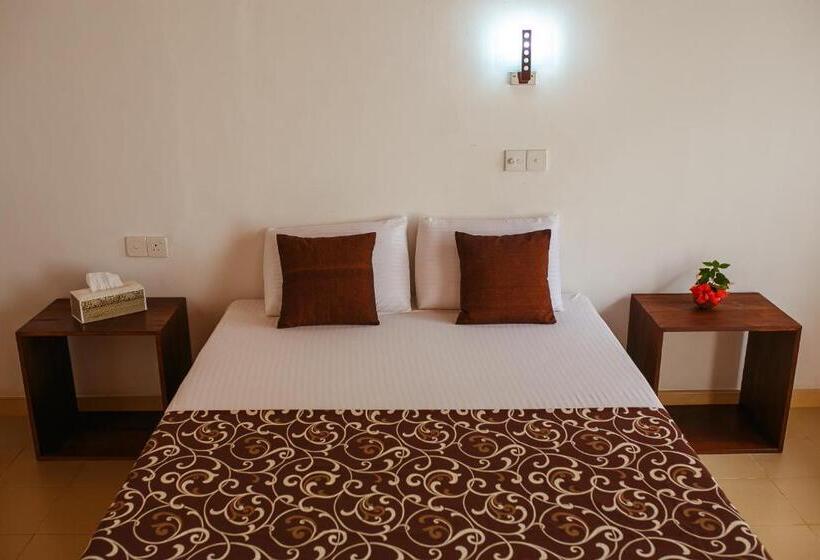 Hostel First Mirissa