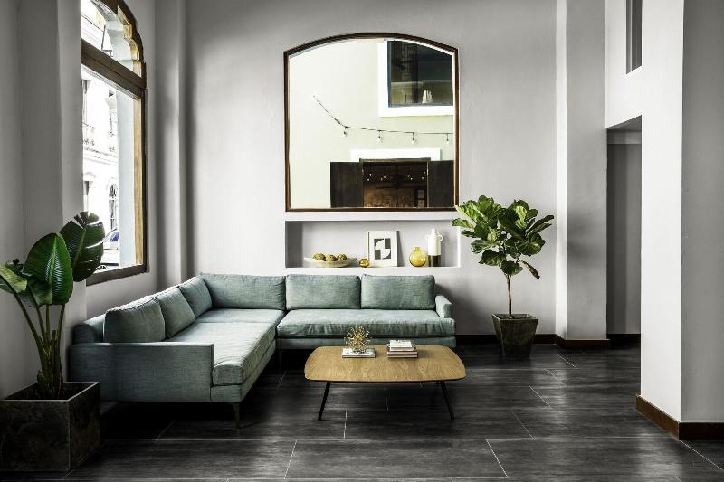 El Colonial Open Bar Adults Only