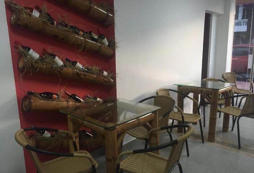 هتل La Embajada Antioqueña