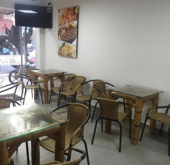 هتل La Embajada Antioqueña