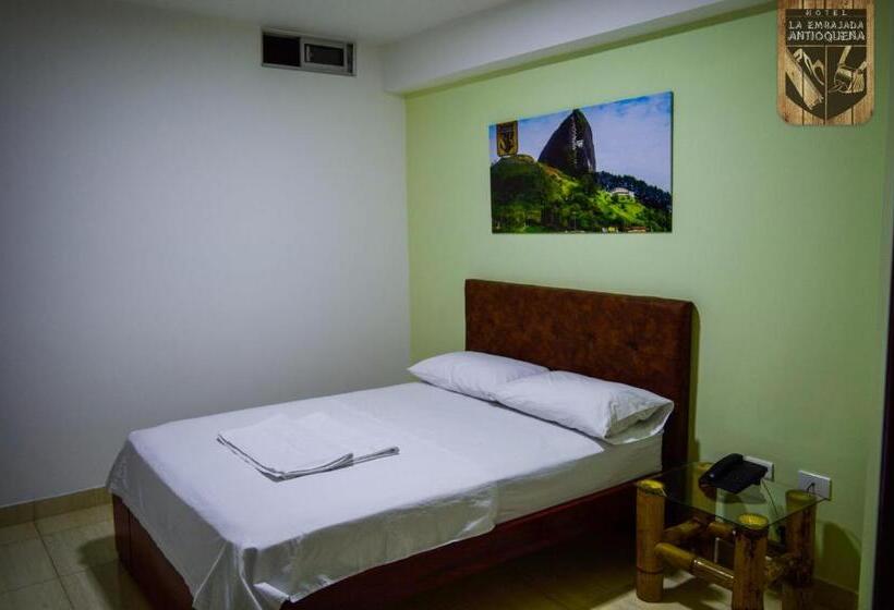 هتل La Embajada Antioqueña