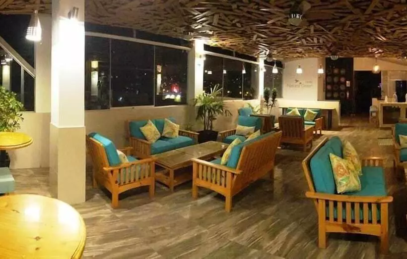 هتل Natural Green Lounge