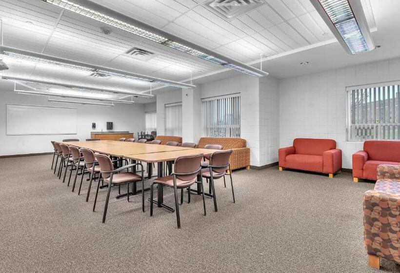 호텔 Residence & Conference Centre   London