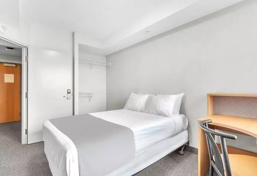 Hotelli Residence & Conference Centre   London