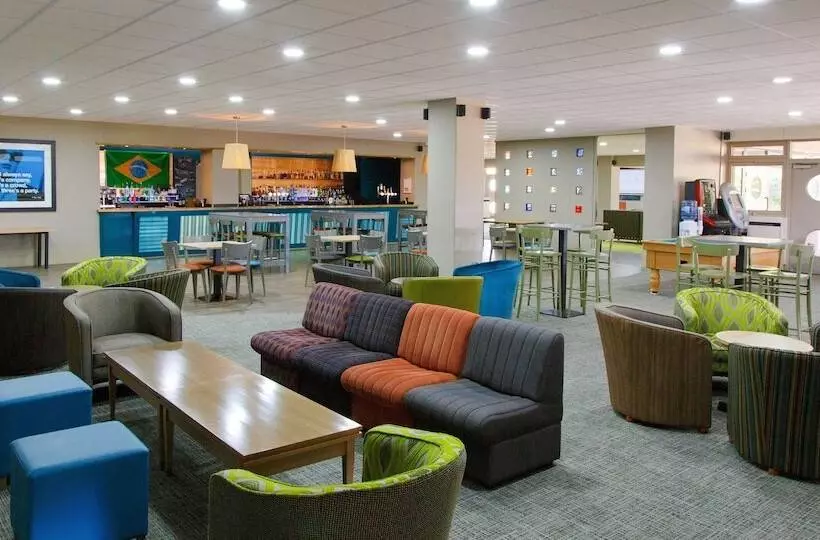 Hotelli Yarnfield Park Training And Conference Centre