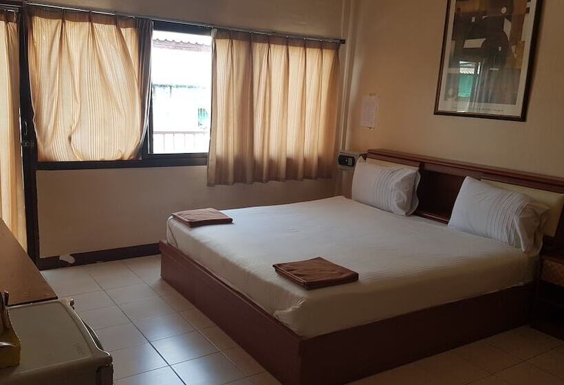 Sandman Hotel And Sports Bar