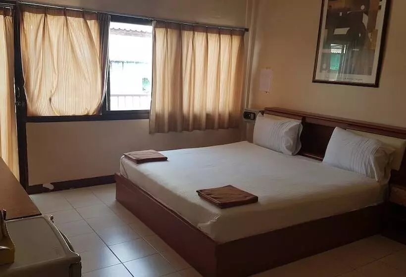 Sandman Hotel And Sports Bar