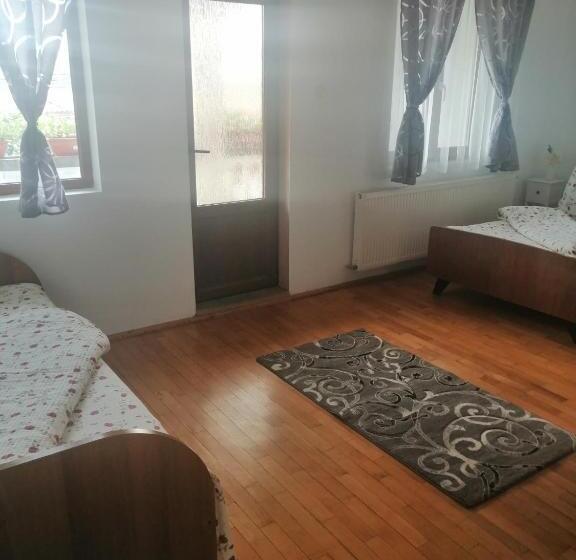 Albergue Helga House