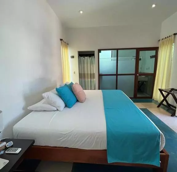 تختخواب و صبحانه Cormorant Beach House
