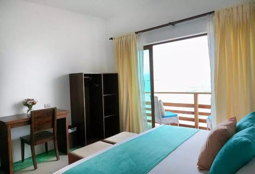 تختخواب و صبحانه Cormorant Beach House