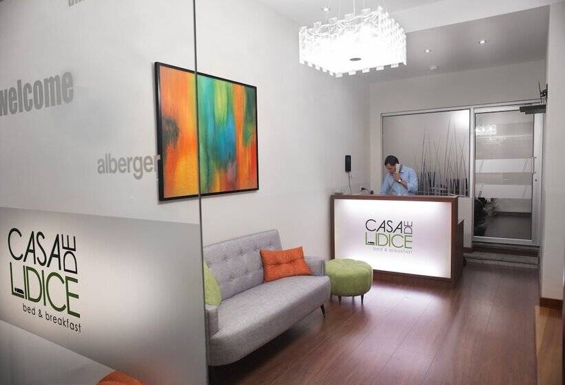 민박 Hostal Casa De Lidice