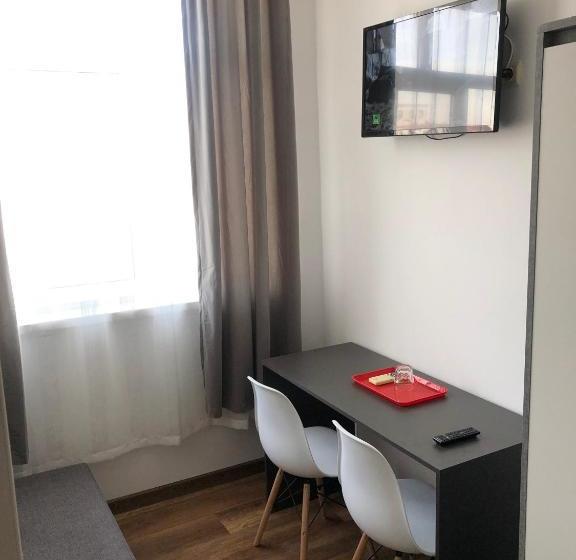 민박 Paradox Movila