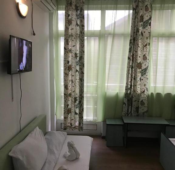 민박 Paradox Movila