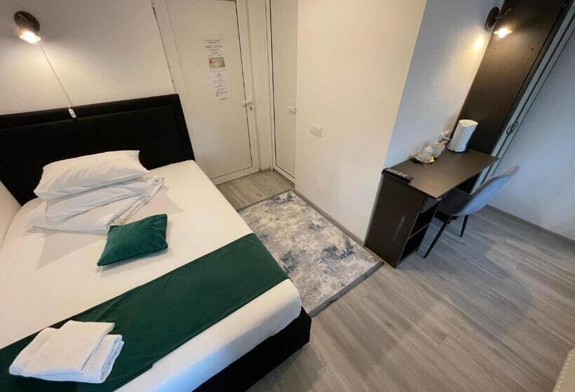 تختخواب و صبحانه Pensiunea Pictorilor