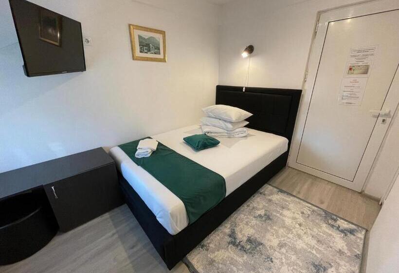 تختخواب و صبحانه Pensiunea Pictorilor