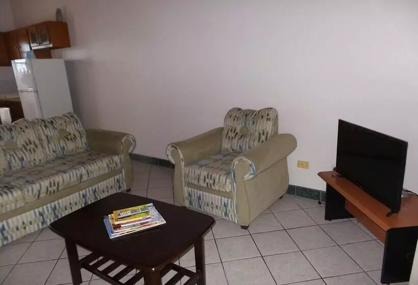 Caribbean Inn And Suites