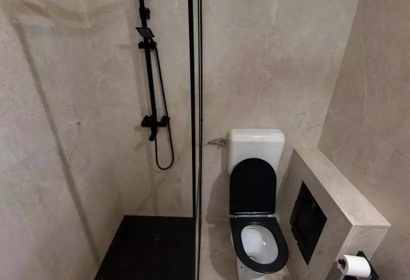 Hotel Duet