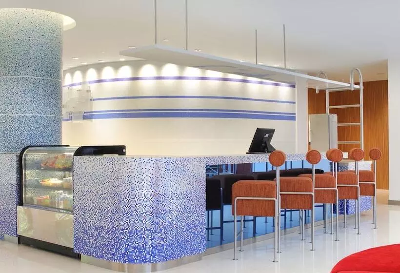 ホテル Holiday Inn Express Baruna, An Ihg