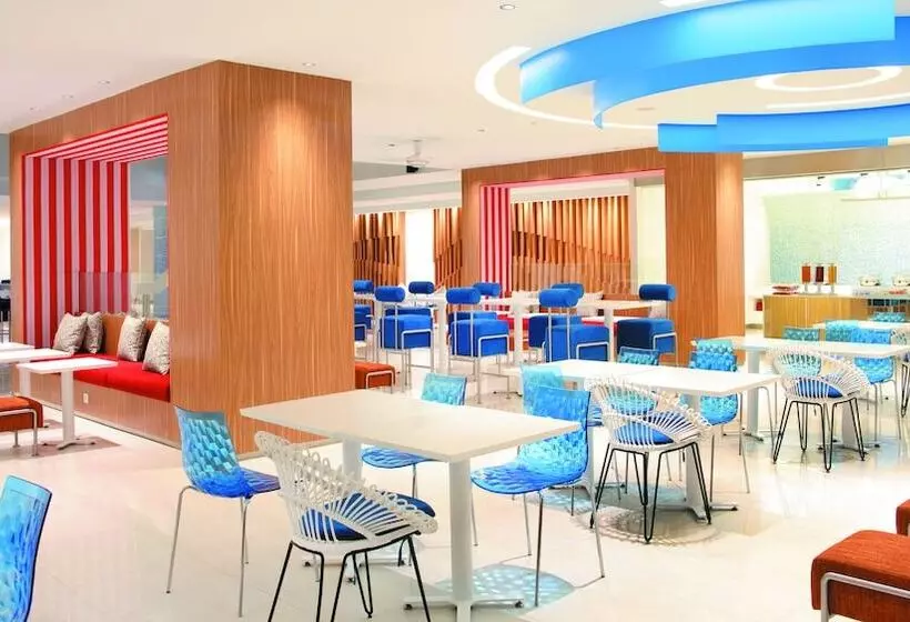 ホテル Holiday Inn Express Baruna, An Ihg