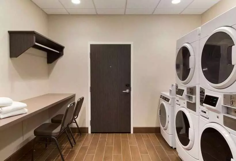 Hotelli Home2 Suites By Hilton Glendale   Westgate