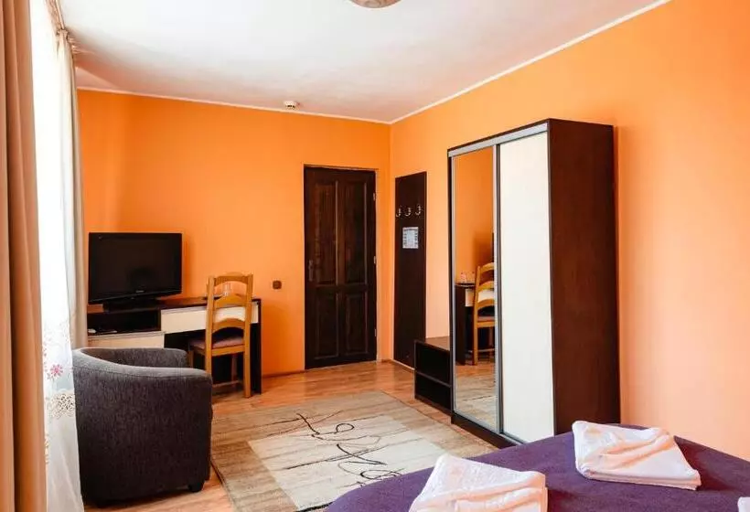 Hotelli Pensiunea Casa Zanelor